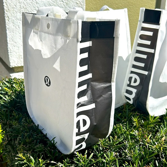 Lot of 3 Lululemon reusable totes - Picture 2 of 6